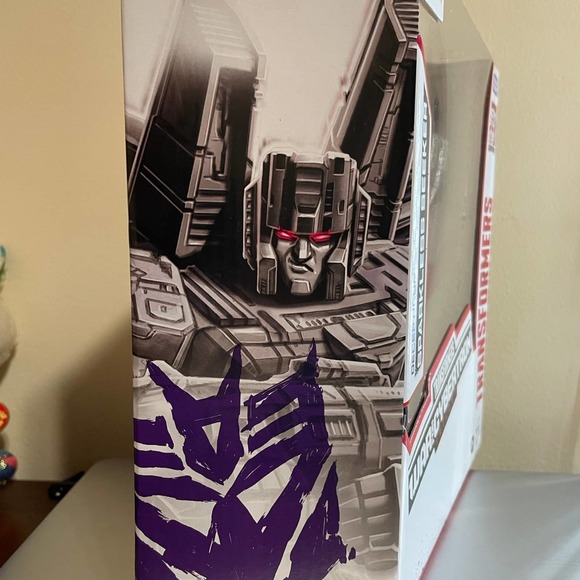 TRANSFORMERS WAR FOR CYBERTRON TRILOGY NETFLIX DECEPTICON SPARKLESS SEEKER NEW - Picture 4 of 8